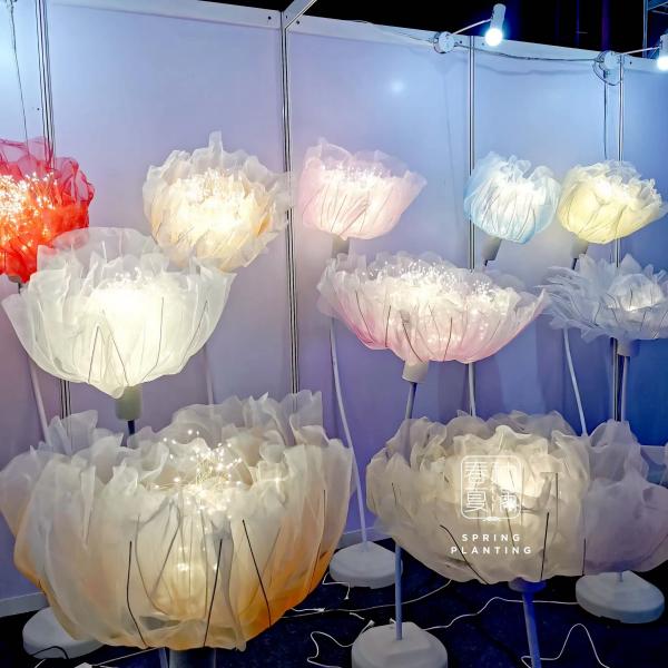 Dynamic Lotus Wedding Decorations